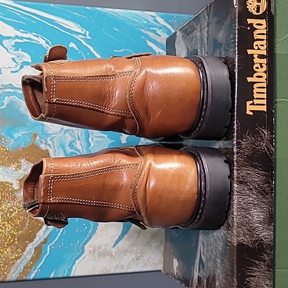 Timberland Boots - Picture 4 of 12